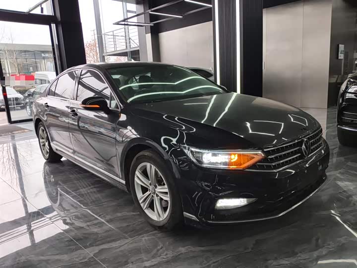 Фото 4 - Volkswagen Magotan