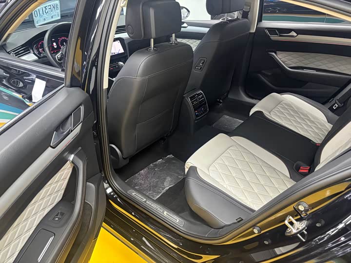 Фото 7 - Volkswagen Magotan