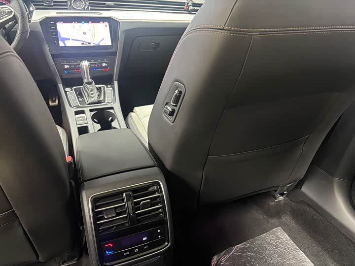 Фото 9 - Volkswagen Magotan