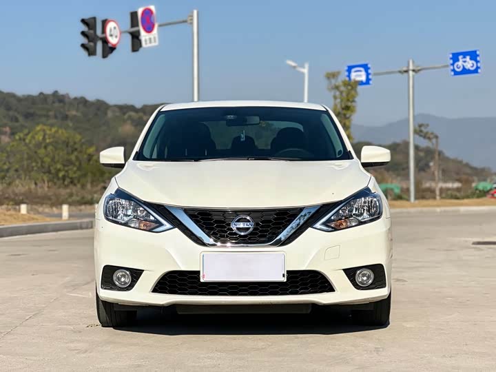 Фото 2 - Nissan Sylphy