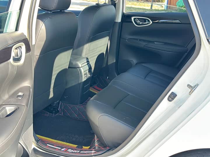 Фото 7 - Nissan Sylphy