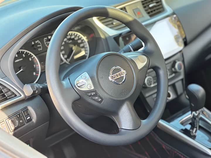 Фото 9 - Nissan Sylphy