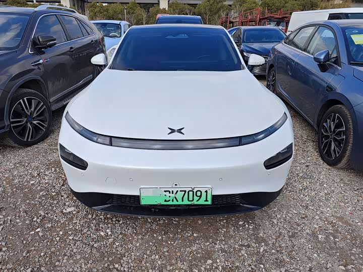 Фото 2 - XPeng P7