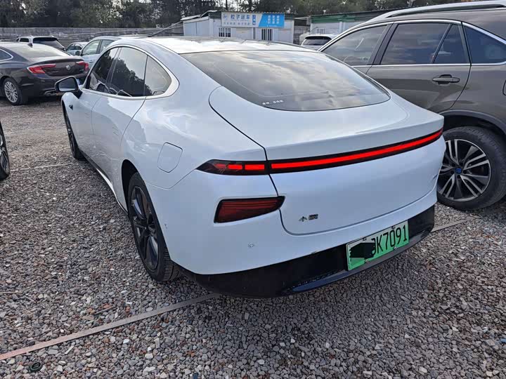 Фото 3 - XPeng P7