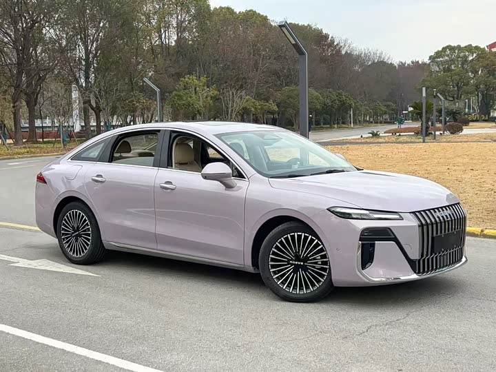 Фото 8 - Roewe M7 DMH