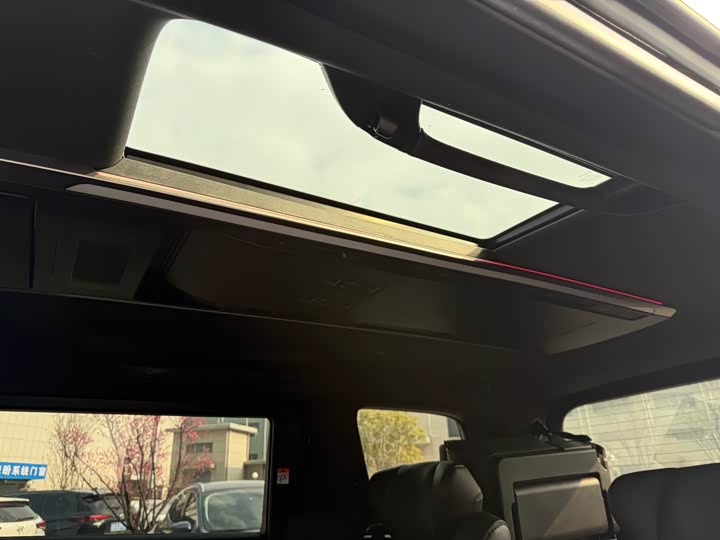 Фото 7 - Toyota Vellfire