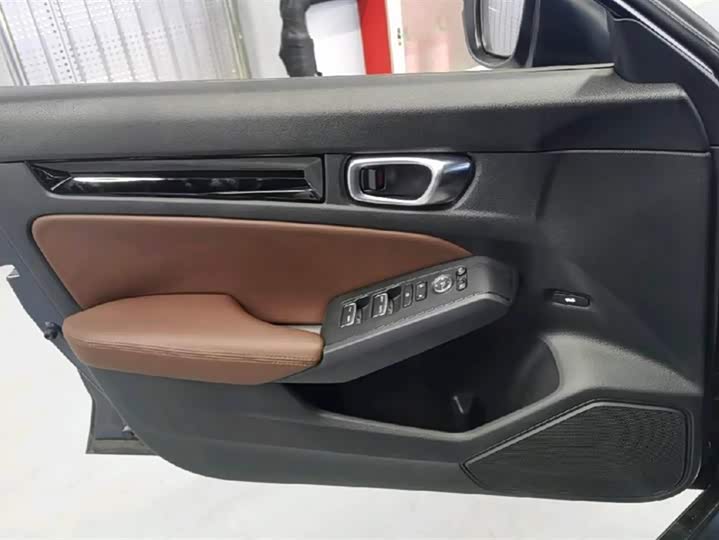 Фото 7 - Honda Civic