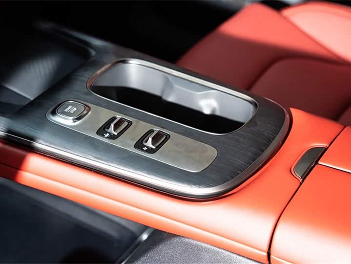 Фото 9 - Xiaomi SU7