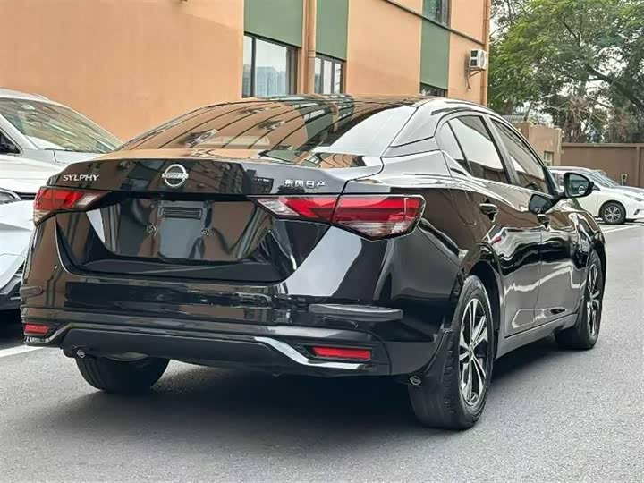 Фото 7 - Nissan Sylphy