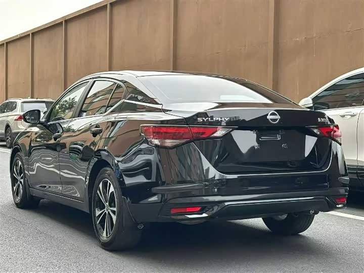 Фото 9 - Nissan Sylphy
