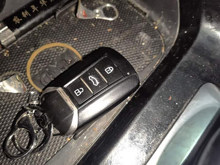 Фото 9 - Dongfeng Aeolus AX7