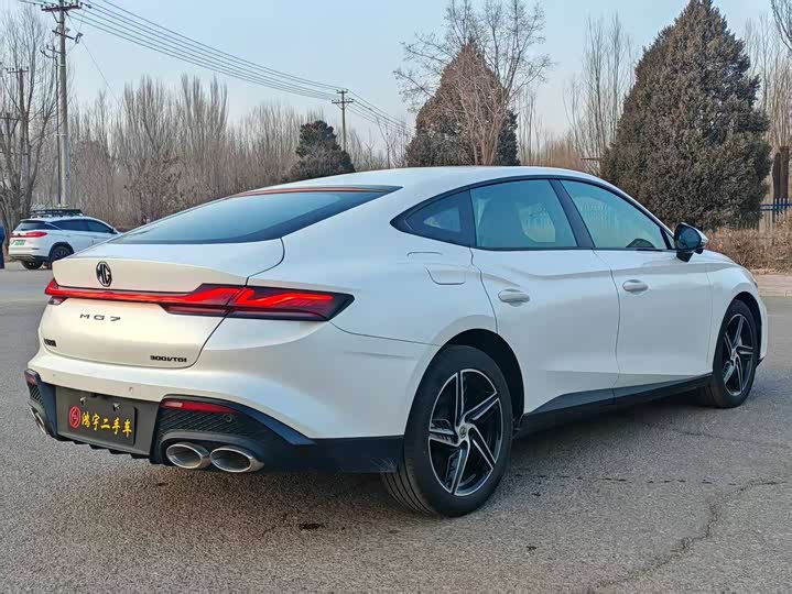 Фото 7 - MG Motor 7