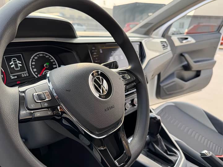 Фото 8 - Volkswagen Polo