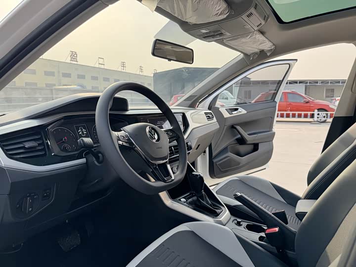 Фото 9 - Volkswagen Polo