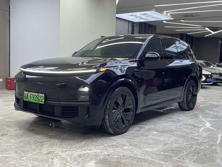 Фото 1 - LiXiang L8