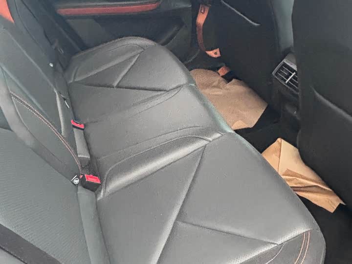 Фото 9 - Changan UNI-V