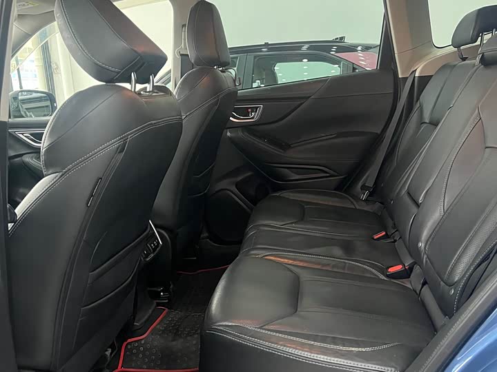 Фото 8 - Subaru Forester