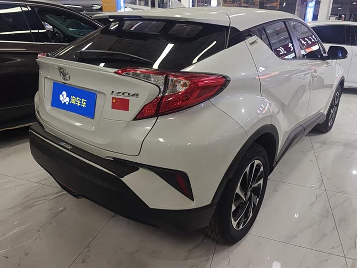 Фото 3 - Toyota Izoa