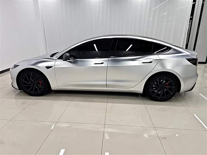 Фото 5 - Tesla Model 3