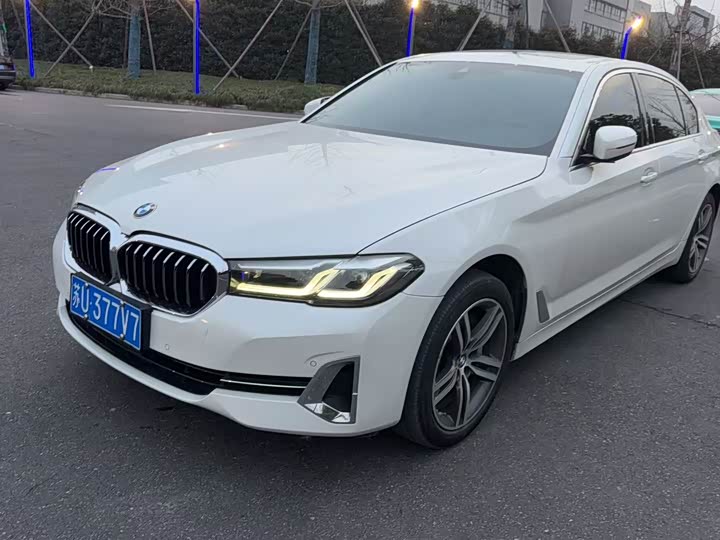 Фото 1 - BMW 5 Series