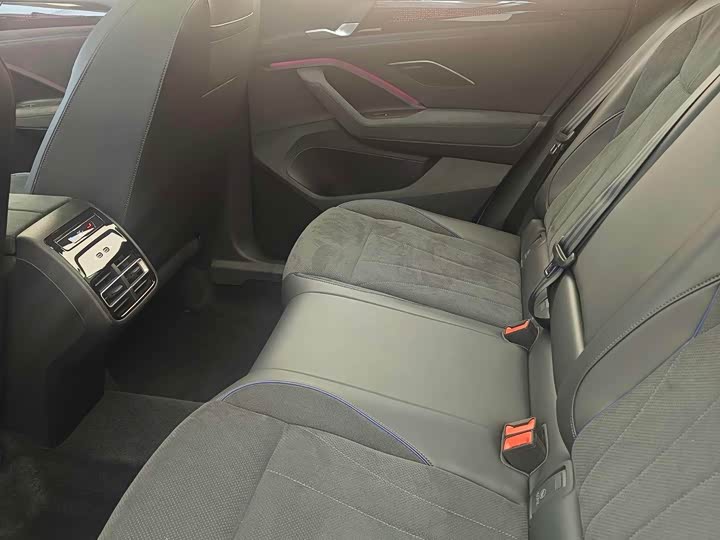 Фото 4 - Volkswagen Tiguan L Pro