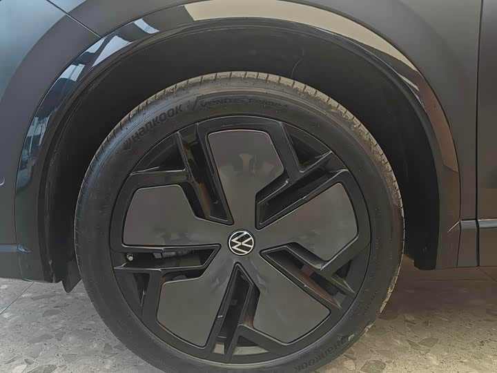 Фото 6 - Volkswagen Tiguan L Pro