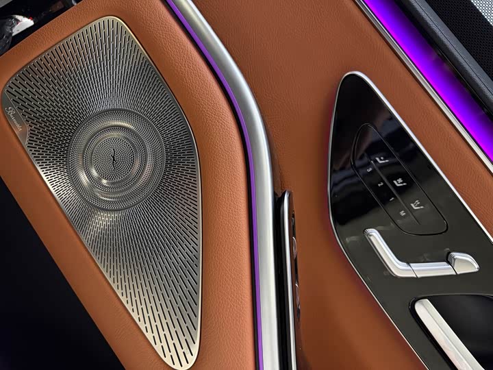 Фото 9 - Mercedes-Benz S-Class