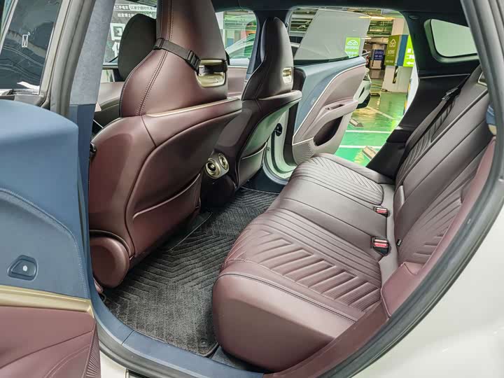 Фото 8 - Avatr 11