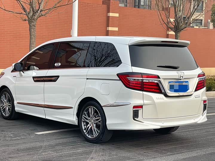 Фото 7 - Honda Elysion