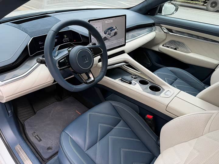 Фото 7 - Zeekr 001