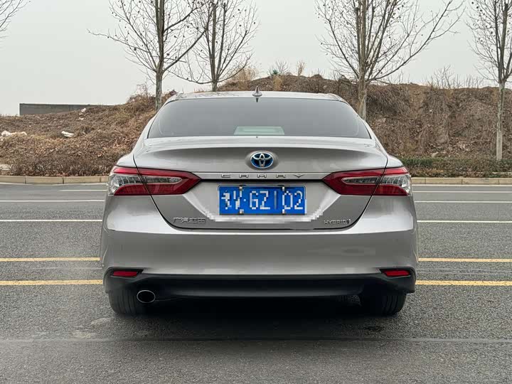 Фото 9 - Toyota Camry