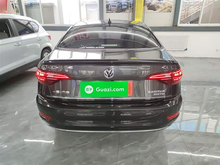 Фото 6 - Volkswagen Sagitar L