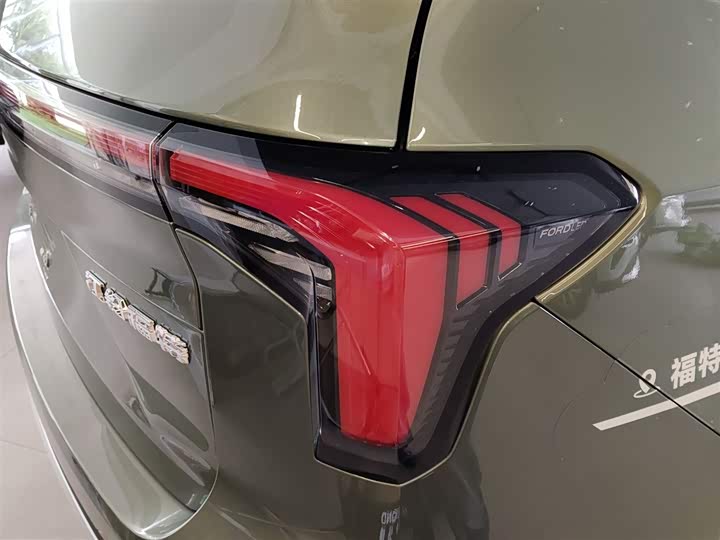 Фото 8 - Ford Equator Hybrid