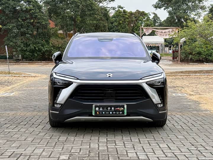 Фото 2 - Nio ES8