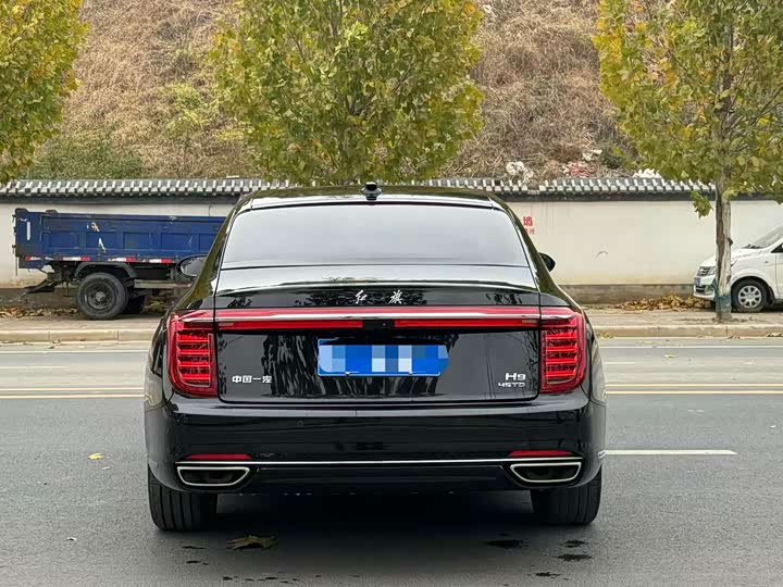Фото 8 - Hongqi H9