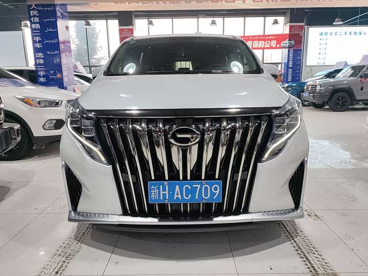 Фото 2 - GAC Trumpchi M8