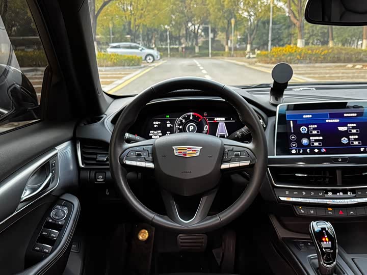 Фото 7 - Cadillac CT5