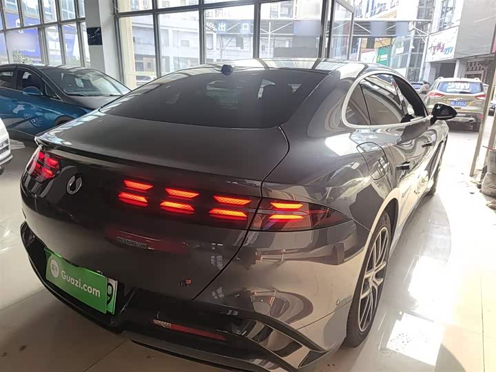 Фото 7 - Denza Z9