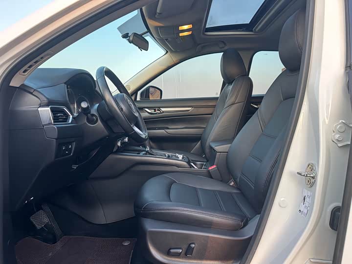 Фото 4 - Mazda CX-5