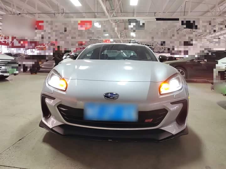 Фото 3 - Subaru BRZ