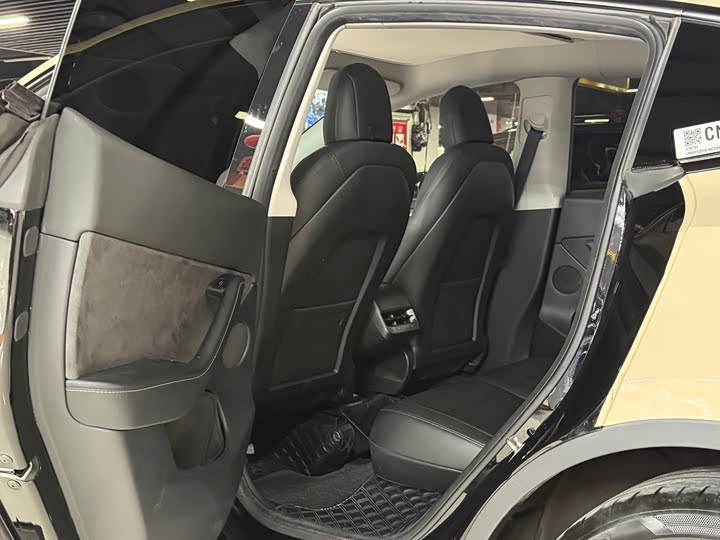 Фото 9 - Tesla Model Y