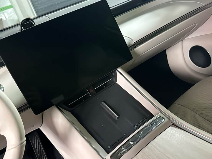 Фото 9 - Luxeed S7