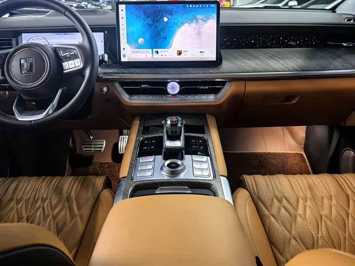 Фото 5 - Tank 500 Hybrid