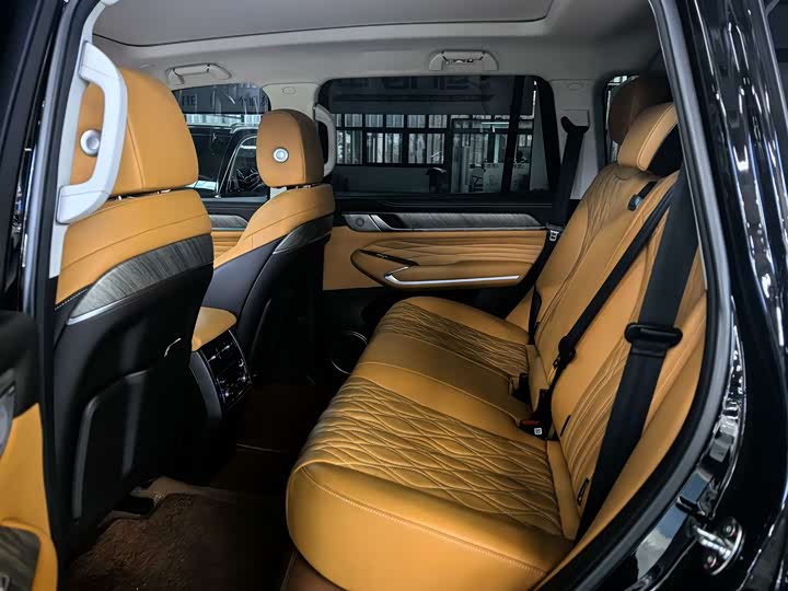 Фото 6 - Tank 500 Hybrid