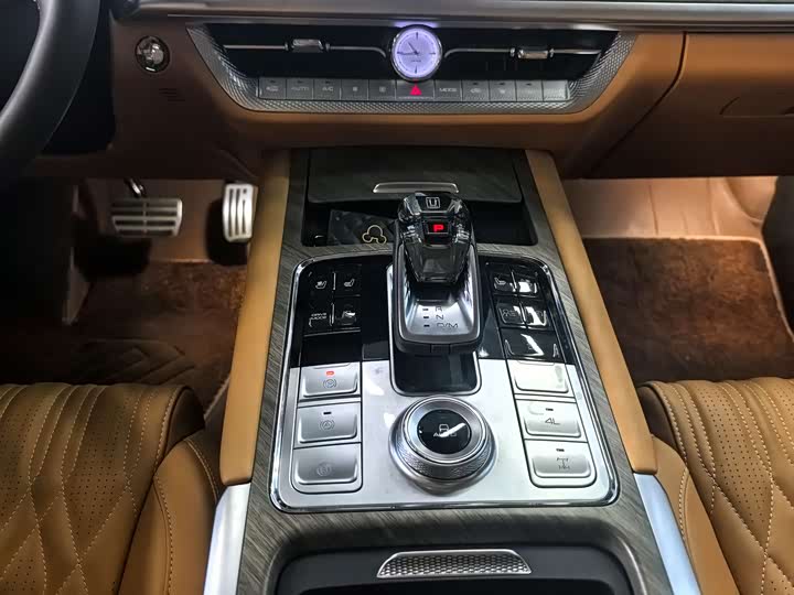 Фото 9 - Tank 500 Hybrid