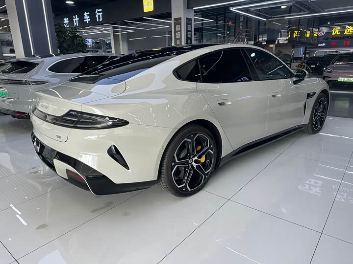 Фото 7 - Xiaomi SU7