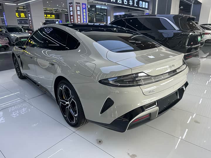 Фото 9 - Xiaomi SU7