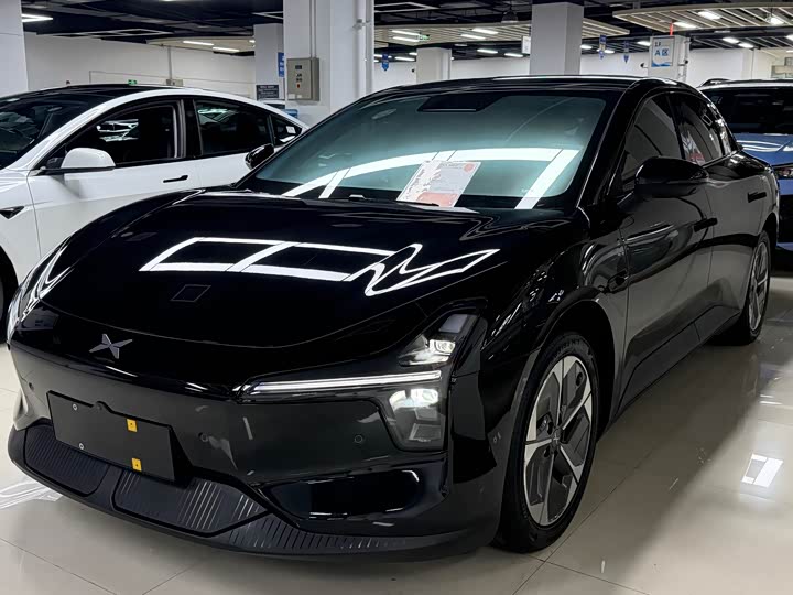 Фото 1 - XPeng Mona M03