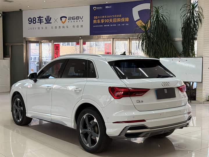 Фото 6 - Audi Q3