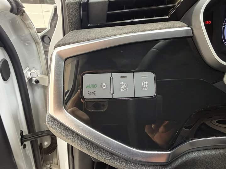 Фото 9 - Audi Q3